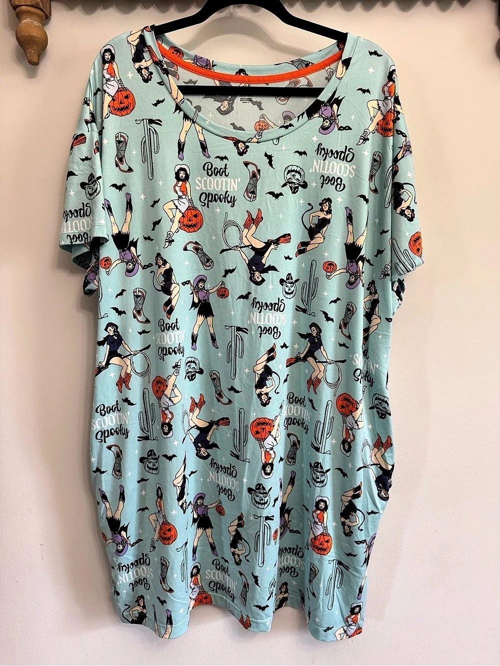 Halloween Short Sleeve nightgown Size 2XL (18W-20W) Like New